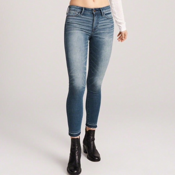 Abercrombie raw hem jeans - Picture 8 of 8